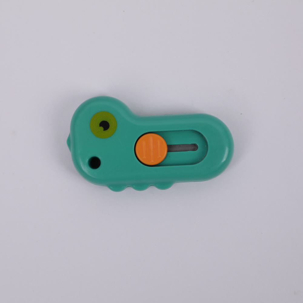 Канцелярский нож мини школьный BEIFA BF8133 9мм лезвие