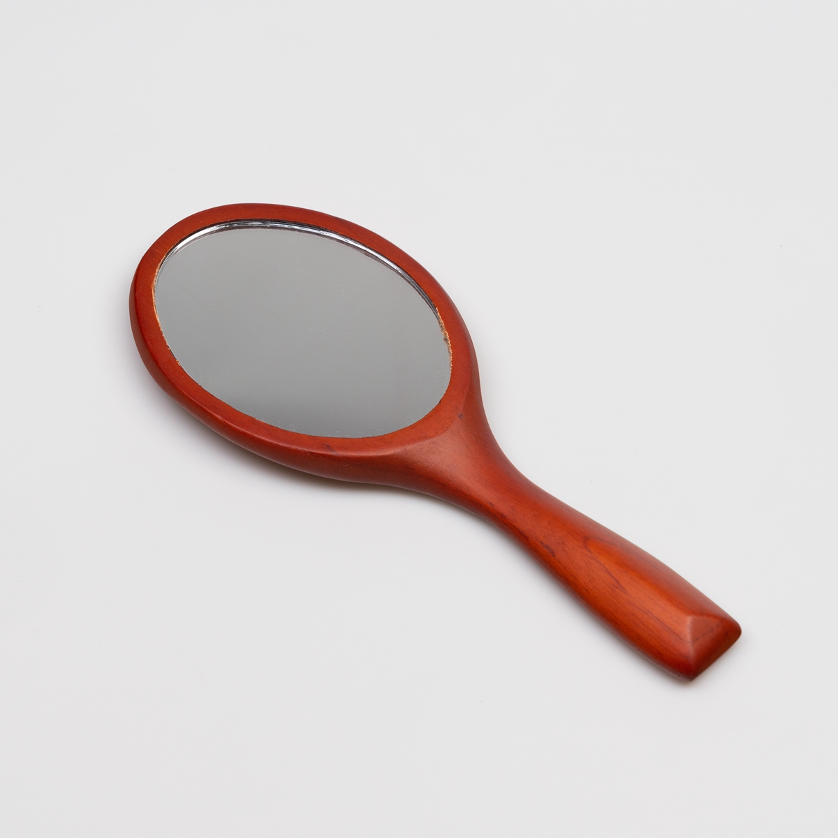 Зеркало ручное BEIFA HPC0214 24*10*1.6см