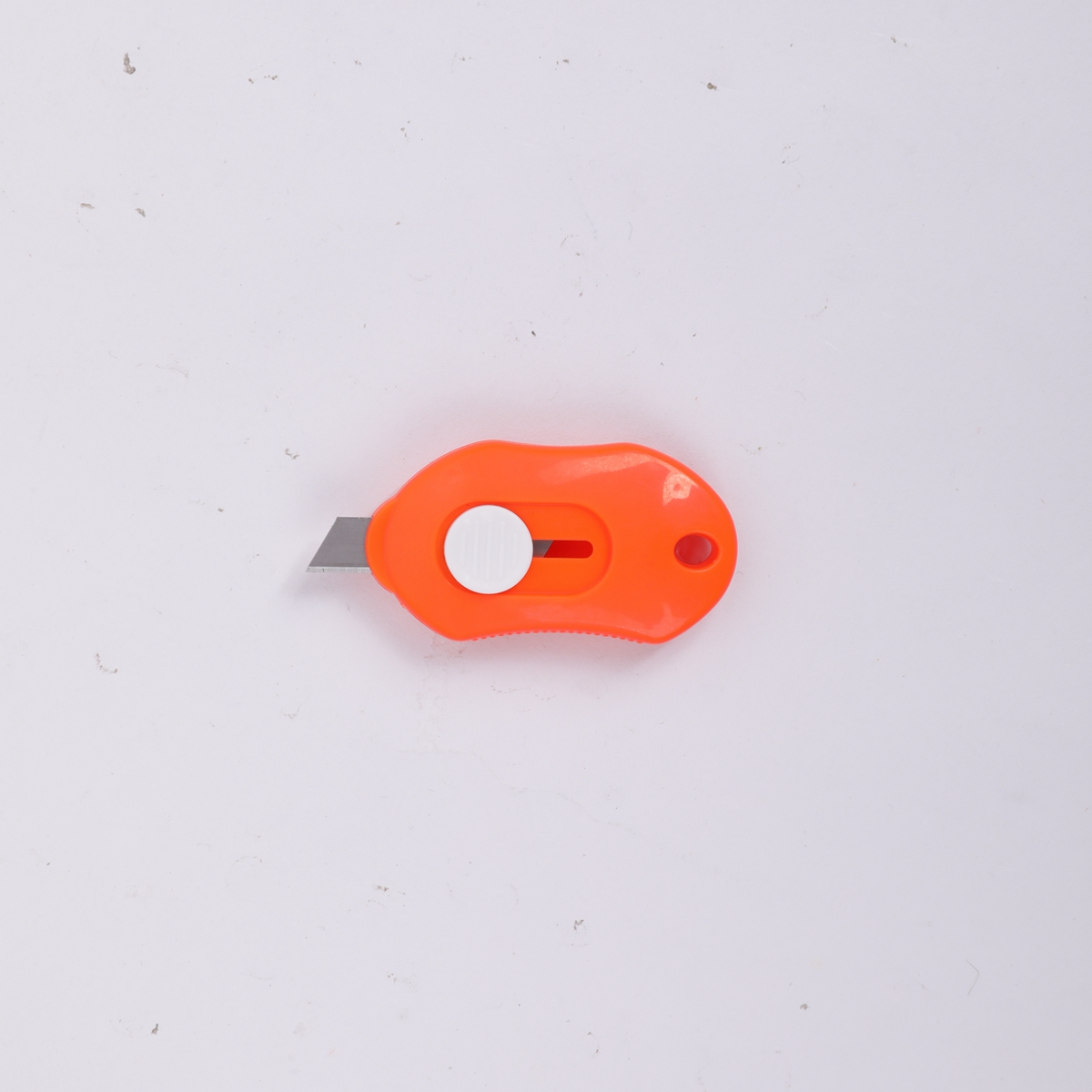 Канцелярский нож мини школьный BEIFA BFSC0003