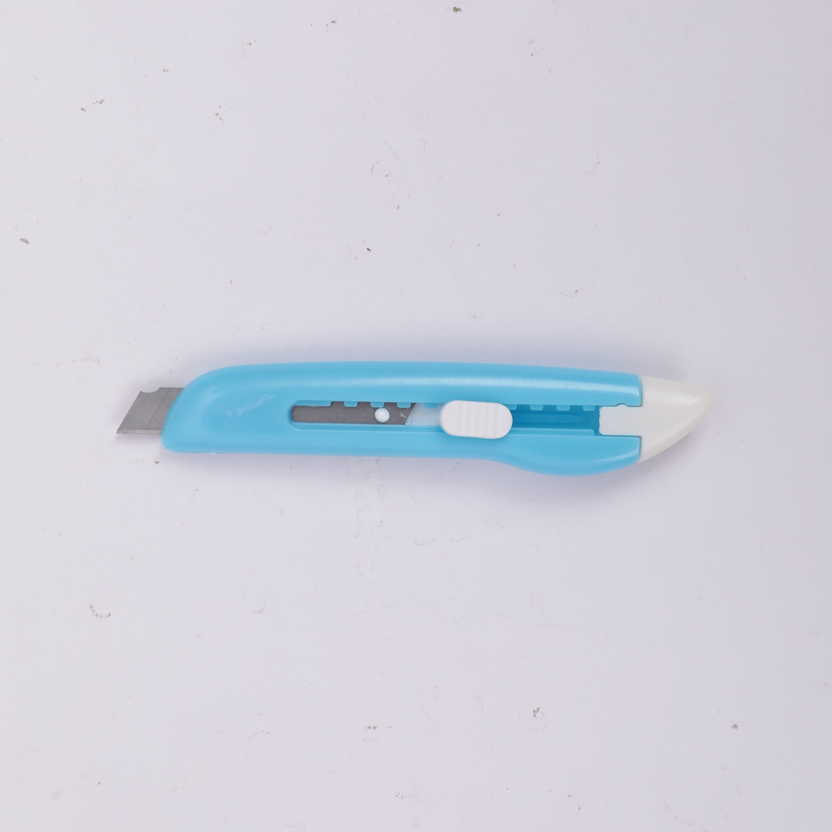Канцелярский нож мини школьный BEIFA BFSC0004