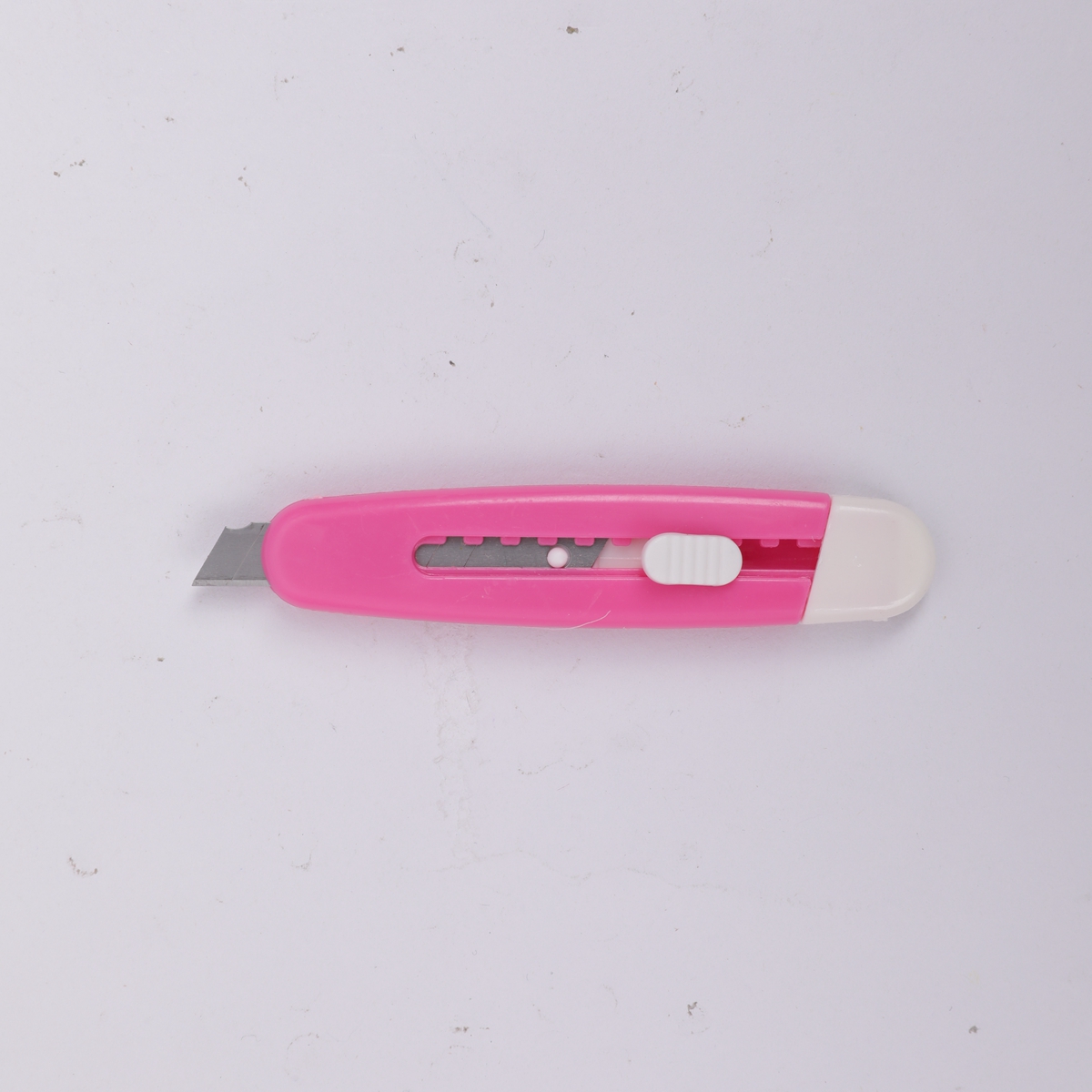 Канцелярский нож мини школьный BEIFA BFSC0006